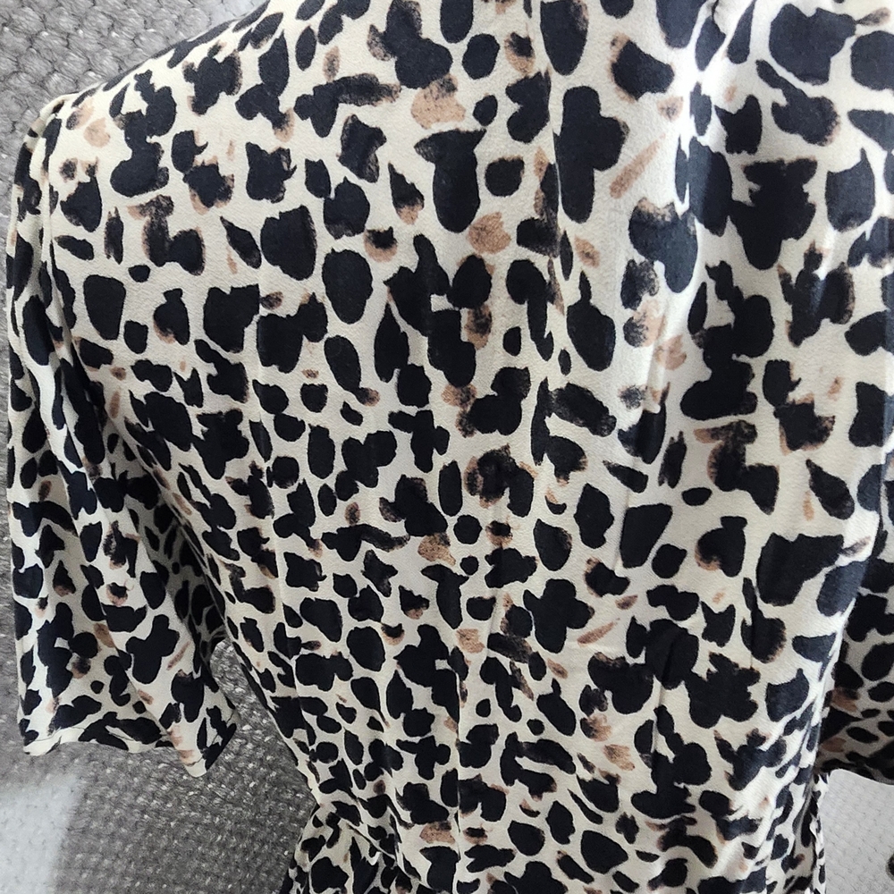 Leopard Print Wrap Dress - Picture 5 of 7